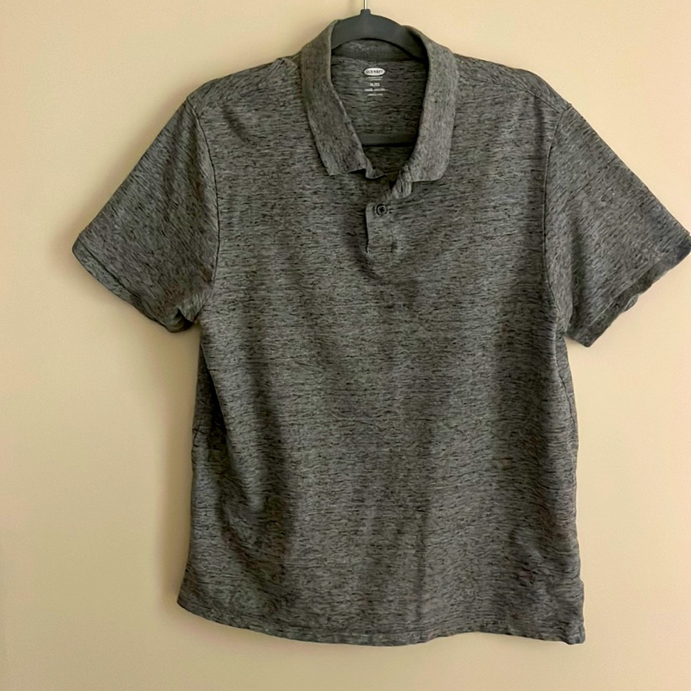 Men’s xl polo shirt from old navy in gray
